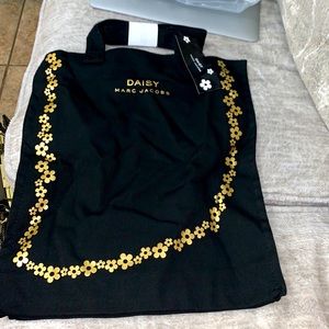 Marc Jacob’s Daisy tote